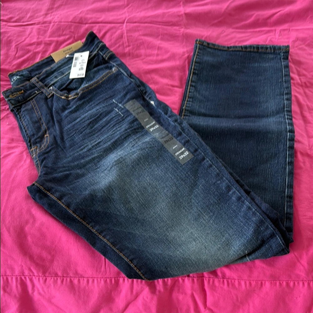 Women’s AERO Jeans NWT Straight leg